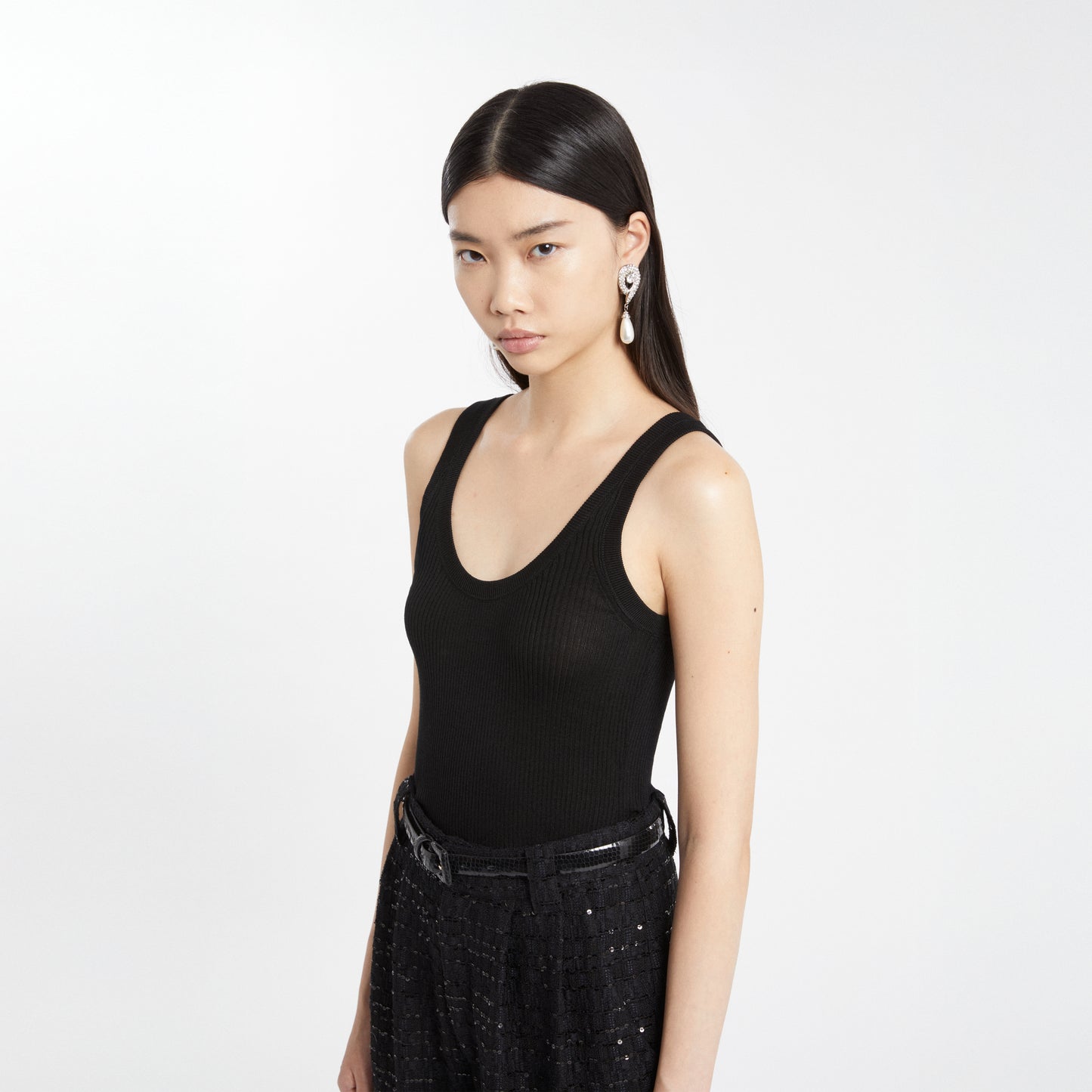 SILK TANKTOP WITH PENDANT