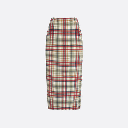 Red and green print tartan silk crêpe de chine pencil skirt with a back split.

Look 32 – Fall Winter 2026 Lookbook.