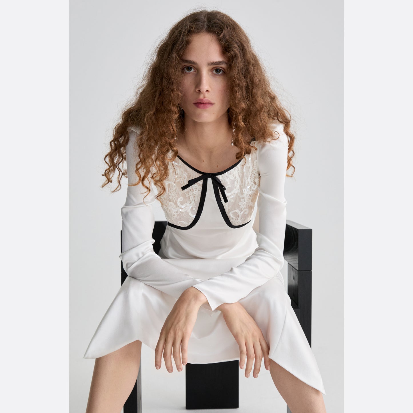 SILK SAIN EVENING DRESS WITH LACE INSERT